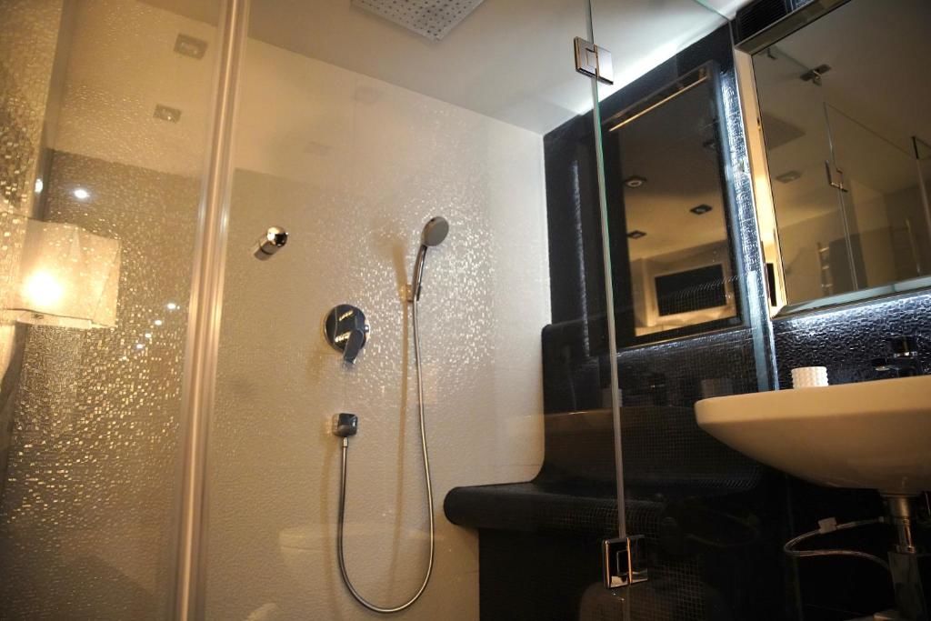 Апартаменты the FERRAGAMO Loft -in City Center Киев-56